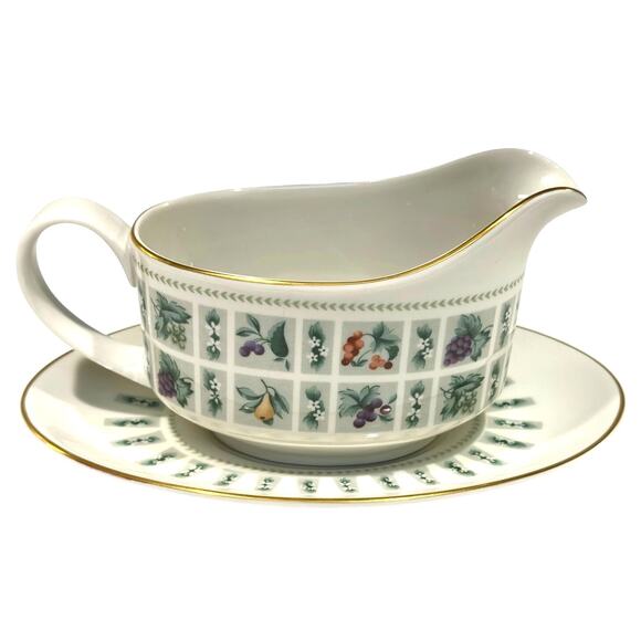 Royal Doulton England Tapestry TC1024 Fine China Gravy Boat/Underplate-Excellent - Picture 1 of 7